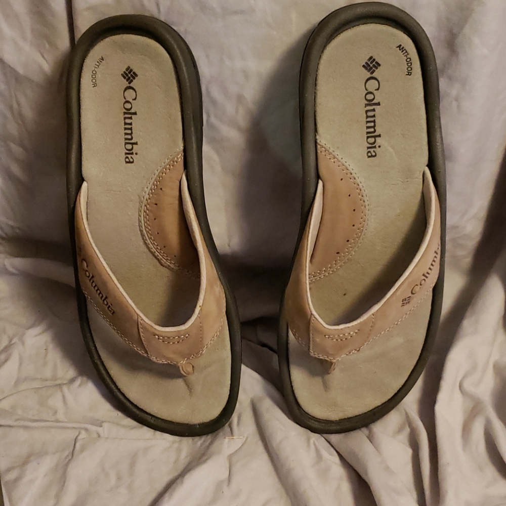 Columbia Tango Flip-flops Sz 9